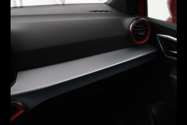 Seat Arona 1.0 TSI FR Business Intense | LED | Stoelverwarming | Camera | Adaptive Cruise | Carplay | DAB