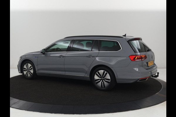 Volkswagen Passat 1.4 TSI PHEV GTE Business | Adaptive Cruise | Stoelverwarming | Trekhaak | Carplay | Massage | Camera