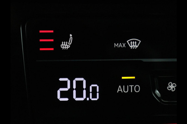 Volkswagen Passat 1.4 TSI PHEV GTE Business | Adaptive Cruise | Stoelverwarming | Trekhaak | Carplay | Massage | Camera