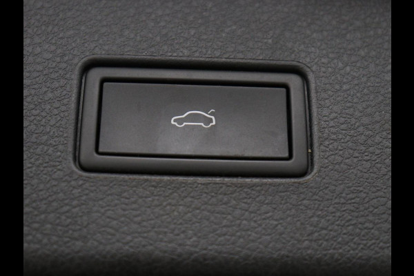 Volkswagen Passat 1.4 TSI PHEV GTE Business | Adaptive Cruise | Stoelverwarming | Trekhaak | Carplay | Massage | Camera