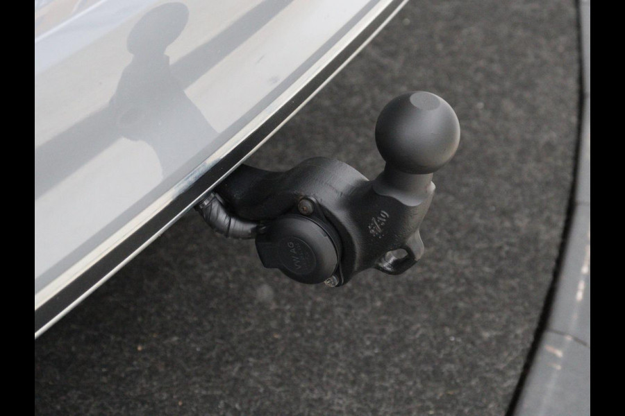 Volkswagen Passat 1.4 TSI PHEV GTE Business | Adaptive Cruise | Stoelverwarming | Trekhaak | Carplay | Massage | Camera
