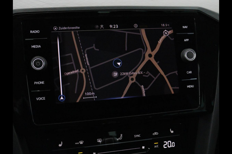 Volkswagen Passat 1.4 TSI PHEV GTE Business | Adaptive Cruise | Stoelverwarming | Trekhaak | Carplay | Massage | Camera