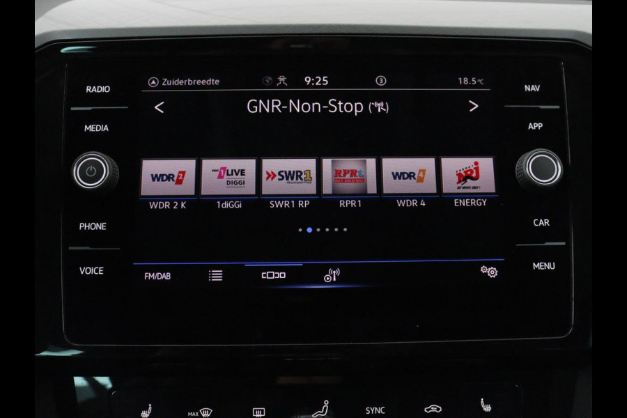 Volkswagen Passat 1.4 TSI PHEV GTE Business | Adaptive Cruise | Stoelverwarming | Trekhaak | Carplay | Massage | Camera