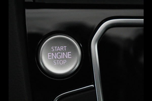 Volkswagen Passat 1.4 TSI PHEV GTE Business | Adaptive Cruise | Stoelverwarming | Trekhaak | Carplay | Massage | Camera