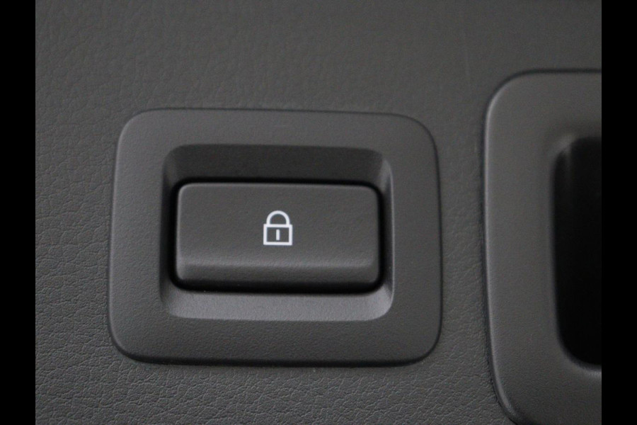 Mazda CX-30 2.0 e-SkyActiv-G M Hybrid Comfort | Leder | Stoel & Stuurverwarming | Adaptive Cruise | Trekhaak | Head-up | Camera