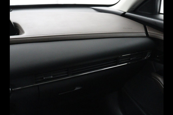 Mazda CX-30 2.0 e-SkyActiv-G M Hybrid Comfort | Leder | Stoel & Stuurverwarming | Adaptive Cruise | Trekhaak | Head-up | Camera