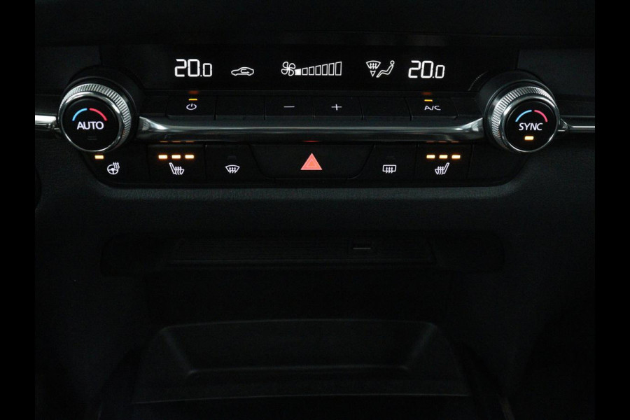 Mazda CX-30 2.0 e-SkyActiv-G M Hybrid Comfort | Leder | Stoel & Stuurverwarming | Adaptive Cruise | Trekhaak | Head-up | Camera