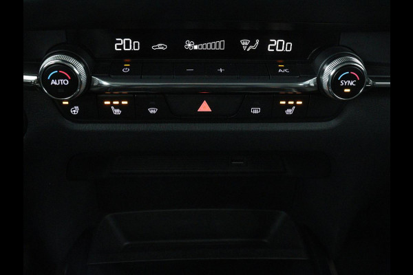 Mazda CX-30 2.0 e-SkyActiv-G M Hybrid Comfort | Leder | Stoel & Stuurverwarming | Adaptive Cruise | Trekhaak | Head-up | Camera