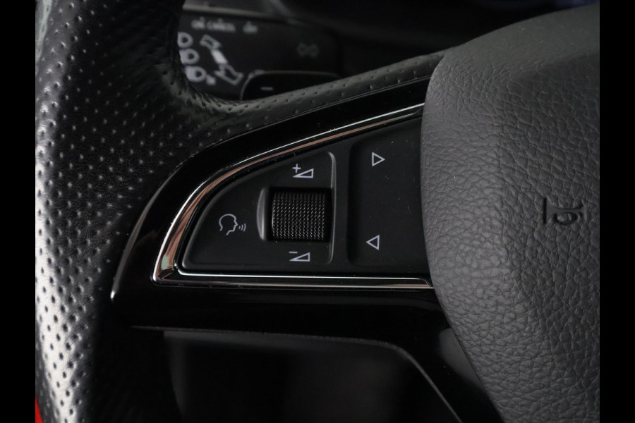 Škoda SCALA 1.0 TSI Sport Business Automaat | Panoramadak | Navigatie | Apple Carplay & AndroidAUTO | Camera