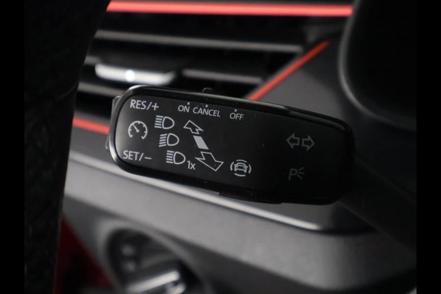 Škoda SCALA 1.0 TSI Sport Business Automaat | Panoramadak | Navigatie | Apple Carplay & AndroidAUTO | Camera