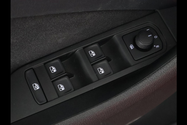 Škoda SCALA 1.0 TSI Sport Business Automaat | Panoramadak | Navigatie | Apple Carplay & AndroidAUTO | Camera