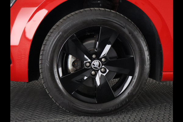 Škoda SCALA 1.0 TSI Sport Business Automaat | Panoramadak | Navigatie | Apple Carplay & AndroidAUTO | Camera