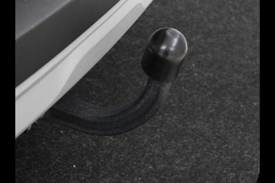 Renault Captur 1.6 E-Tech Plug-in Hybrid 160 Intens | Panoramadak | Cruise Control | Trekhaak | Camera | LED | Navigatie