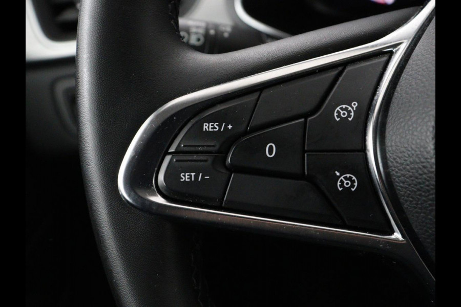 Renault Captur 1.6 E-Tech Plug-in Hybrid 160 Intens | Panoramadak | Cruise Control | Trekhaak | Camera | LED | Navigatie