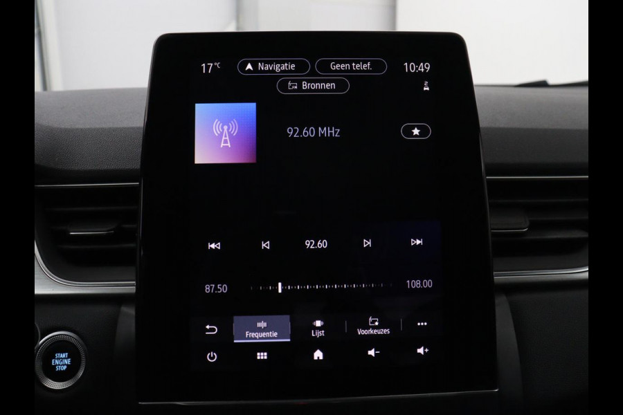 Renault Captur 1.6 E-Tech Plug-in Hybrid 160 Intens | Panoramadak | Cruise Control | Trekhaak | Camera | LED | Navigatie