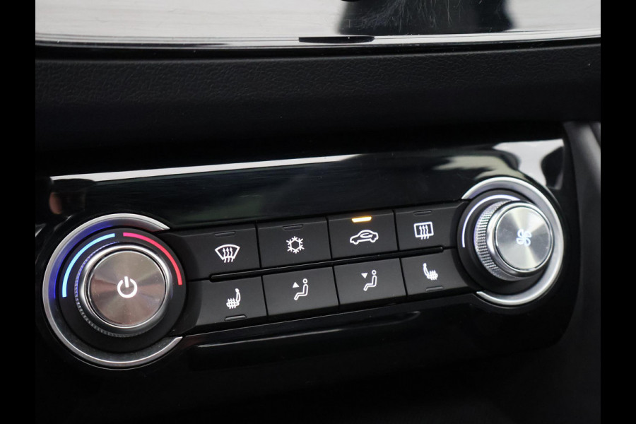 MG Mg Zs EV Luxury 45 kWh Dual Tone | Apple Carplay & AndroidAUTO | Stoelverwarming | Camera |