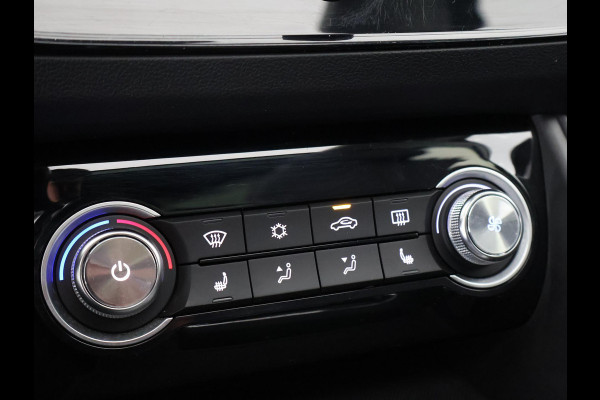 MG Mg Zs EV Luxury 45 kWh Dual Tone | Apple Carplay & AndroidAUTO | Stoelverwarming | Camera |