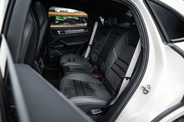 Porsche Cayenne Coupé 4.0 GTS - Sport Chrono | Panorama | Bose | Luchtvering