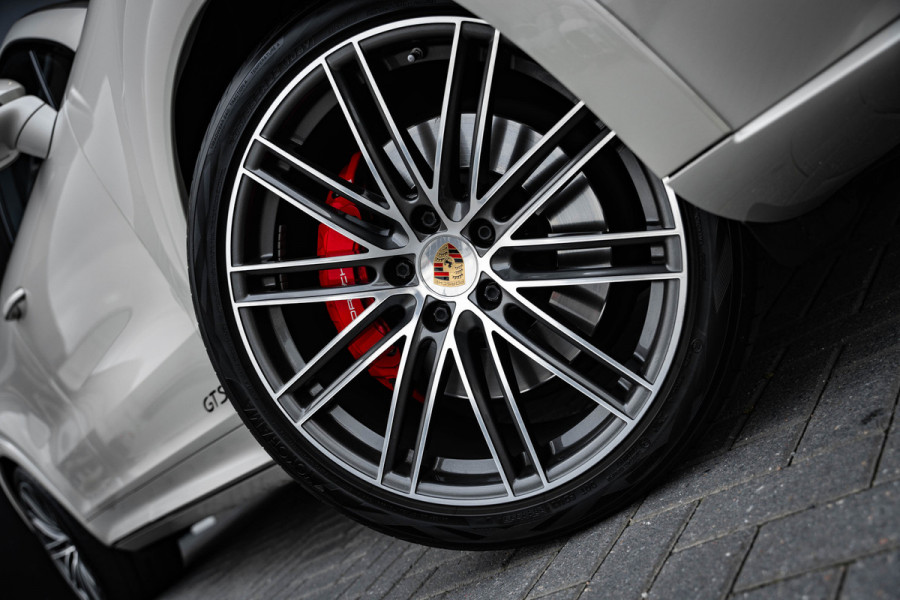 Porsche Cayenne Coupé 4.0 GTS - Sport Chrono | Panorama | Bose | Luchtvering