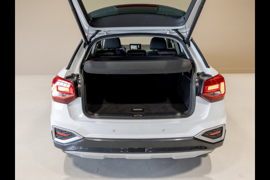 Audi Q2 35 TFSI Advanced edition / 150pk / Stoelverwarming / Adaptieve cruise control / Elektrische achterklep /