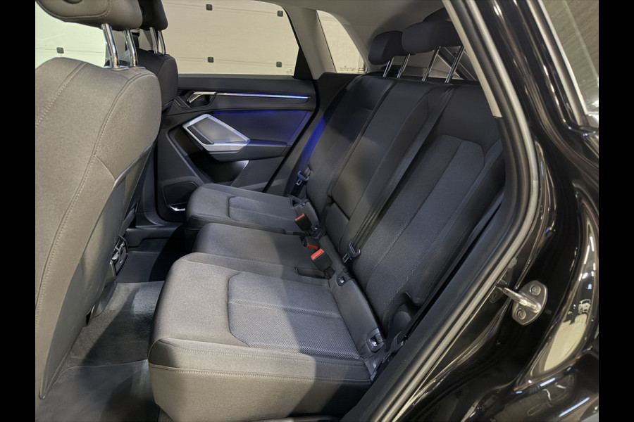 Audi Q3 35 TFSI Advanced | Panoramadak | Elektr. trekhaak | Sfeerverlichting | B&O | Camera | Full LED | Carplay