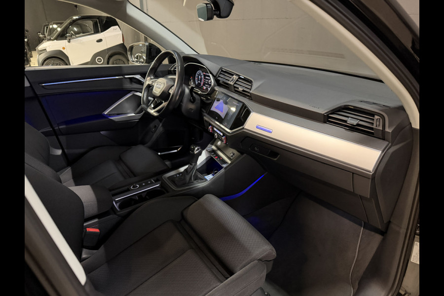 Audi Q3 35 TFSI Advanced | Panoramadak | Elektr. trekhaak | Sfeerverlichting | B&O | Camera | Full LED | Carplay