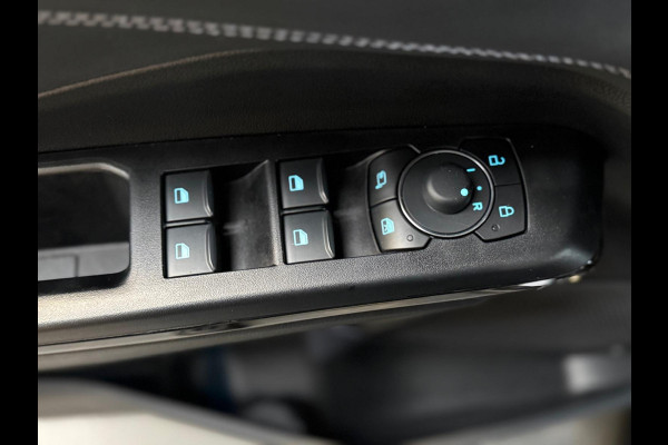 Ford Puma 1.0 EcoBoost Hybrid Titanium Automaat, Stoel/Stuurverwarming, Panoramadak