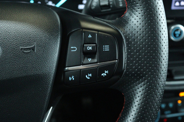Ford Fiesta 1.0 EcoBoost ST-Line (TREKHAAK, STOEL/STUUR VERWARMING, CAMERA, LANE-ASSIST, CRUISE CONTROL)
