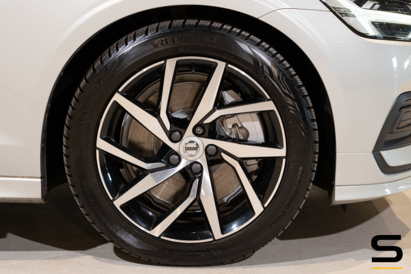 Volvo V60 2.0 T5 Momentum|NAP|Rdesign|Leder|Cam|Stoelverwarm