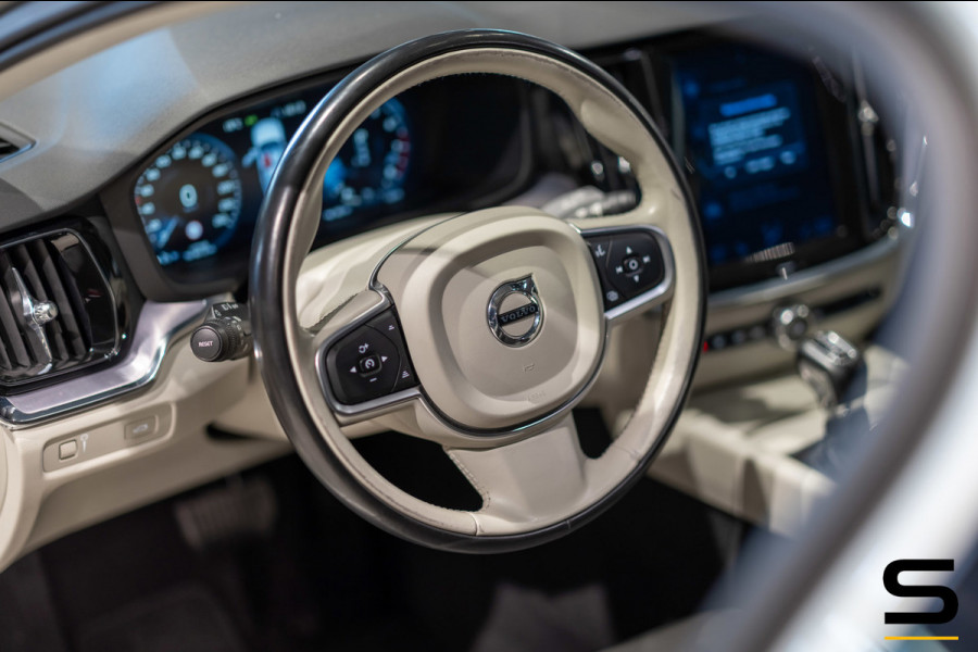 Volvo V60 2.0 T5 Momentum|NAP|Rdesign|Leder|Cam|Stoelverwarm