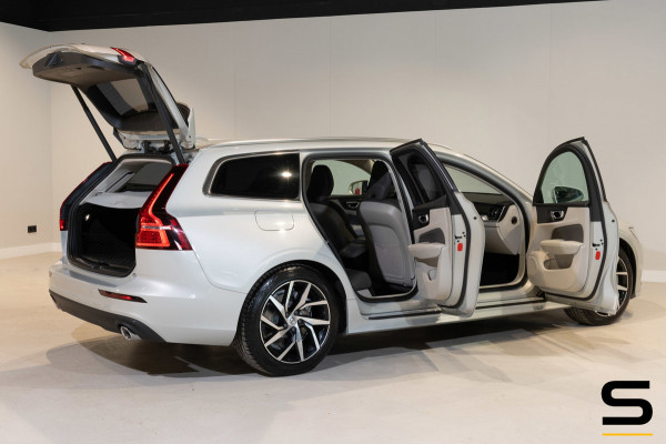 Volvo V60 2.0 T5 Momentum|NAP|Rdesign|Leder|Cam|Stoelverwarm