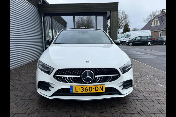 Mercedes-Benz A-Klasse 180 Business Solution AMG panorama dak night sfeer licht vol vol