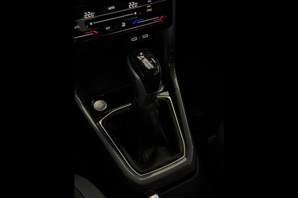 Volkswagen T-Cross 1.0 TSI R-line CarPlay Camera