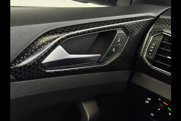 Volkswagen T-Cross 1.0 TSI R-line CarPlay Camera