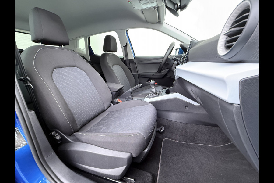Seat Arona 1.0TSI NW Model Two-Tone Navi* Draadloos-Apple Carplay Android PDC Cruise Control ECC Style Lmv Privacy Glas Regen-Lichtsensor Isofix DAB Bluetooth Led 1e Eigenaar Origineel Nederlandse Auto