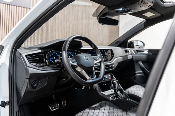 Volkswagen Taigo 1.0 TSI R-Line DSG IQ PANO LED