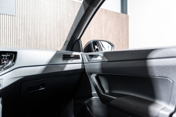 Volkswagen Taigo 1.0 TSI R-Line DSG IQ PANO LED