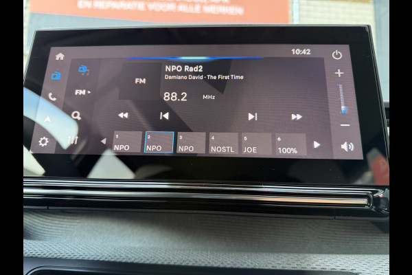 Citroën C3 110pk Hybrid Max (Camera - LED - Automatische Airco - Navigatie - Parkeersensoren - Apple Carplay)