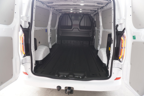 Ford E-Transit Cust. 320L L2H1 Limited 65 kWh Automaat met Powerpack Nr. V044 | Airco | Cruise | Apple CP- Android auto | Trekhaak