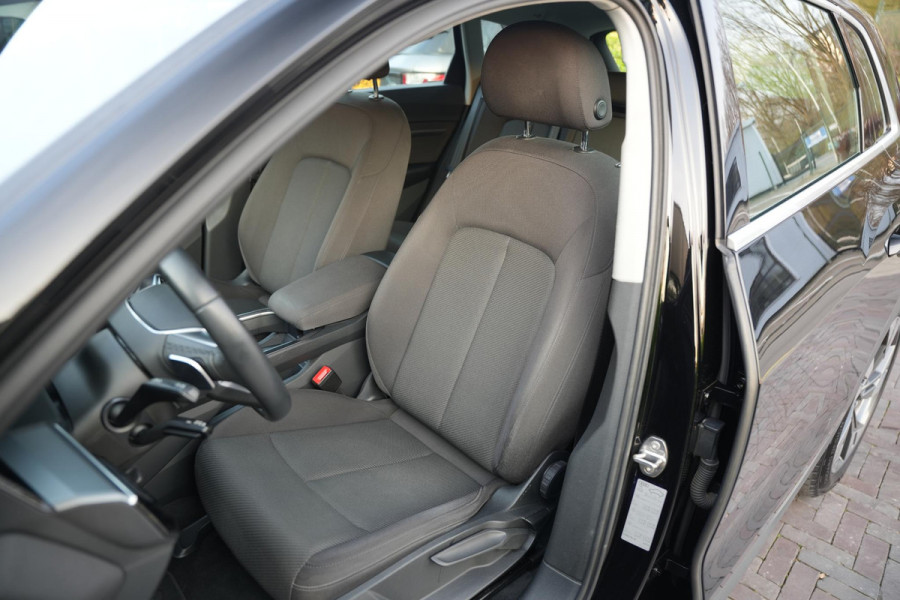 Audi e-tron 55 quattro edition 95 kWh Cruise Clima LED Camera 408 pk!