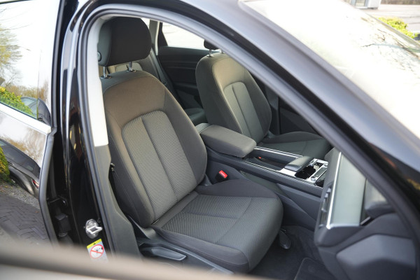 Audi e-tron 55 quattro edition 95 kWh Cruise Clima LED Camera 408 pk!