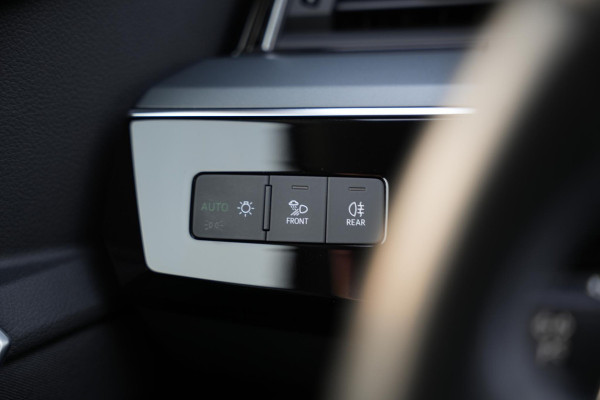 Audi e-tron 55 quattro edition 95 kWh Cruise Clima LED Camera 408 pk!