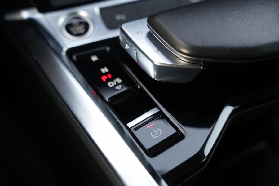 Audi e-tron 55 quattro edition 95 kWh Cruise Clima LED Camera 408 pk!