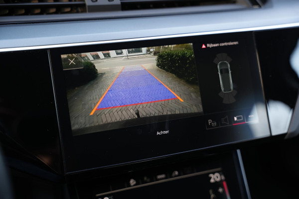 Audi e-tron 55 quattro edition 95 kWh Cruise Clima LED Camera 408 pk!