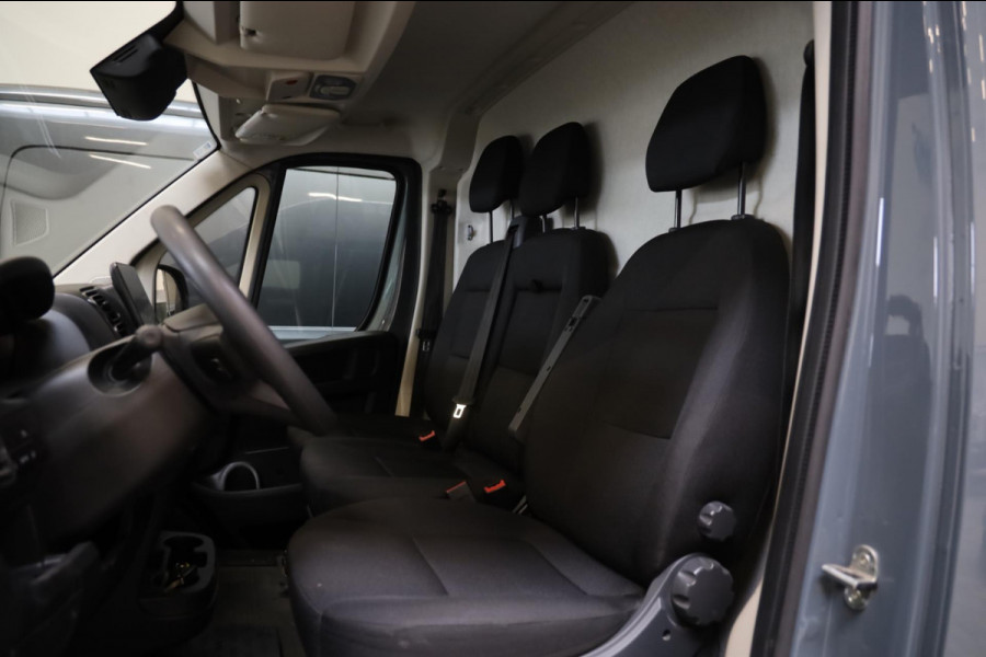 Peugeot Boxer 2.2 BlueHDi 180PK AUTOMAAAT LED CLIMA L2/H2 3.5t PDC CRUISE CONTR LEASE v/a €177 p.m.