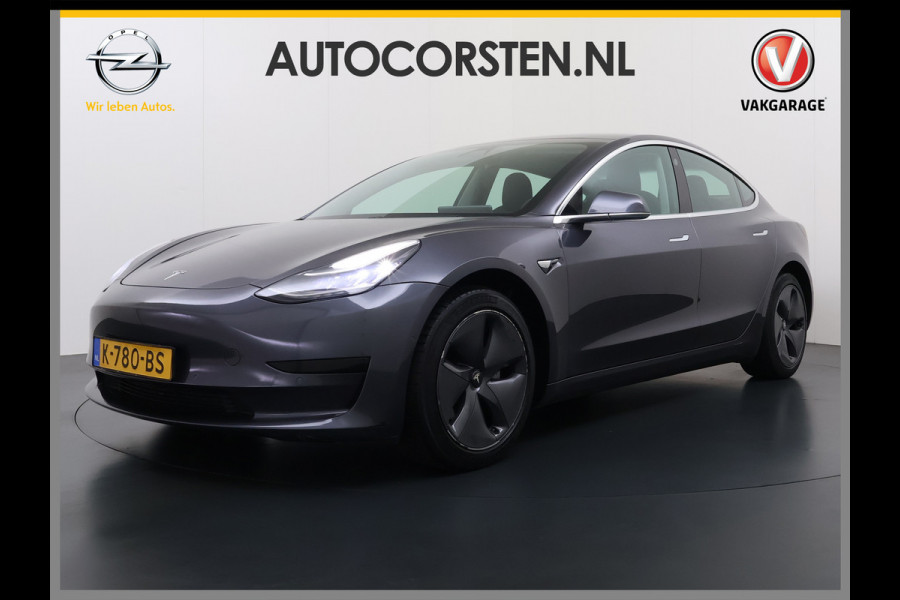 Tesla Model 3 SR+ 325PK LFP-Accu Trekhaak AutoPilot Leer Pano-Dak Adaptive Cruise Lmv 18" Camera's Elektr.-Stuur+Stoelen+Spiegels+Geheugen+Eas SOH 87% Ecc Navi Led DAB Voorverwarmen interieur via App Keyless One-Pedal-Drive 1.000KG Trekgewicht 1e Eigenaar Origineel Nederlandse Auto Fabrieksgarantie op Accu en Motor tot 10-12-2028/160.000km LFP accu dus 100% opladen !