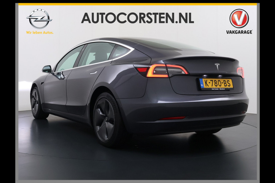 Tesla Model 3 SR+ 325PK LFP-Accu Trekhaak AutoPilot Leer Pano-Dak Adaptive Cruise Lmv 18" Camera's Elektr.-Stuur+Stoelen+Spiegels+Geheugen+Eas SOH 87% Ecc Navi Led DAB Voorverwarmen interieur via App Keyless One-Pedal-Drive 1.000KG Trekgewicht 1e Eigenaar Origineel Nederlandse Auto Fabrieksgarantie op Accu en Motor tot 10-12-2028/160.000km LFP accu dus 100% opladen !