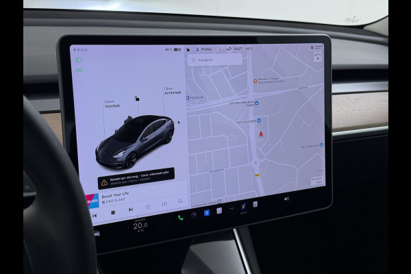 Tesla Model 3 SR+ 325PK LFP-Accu Trekhaak AutoPilot Leer Pano-Dak Adaptive Cruise Lmv 18" Camera's Elektr.-Stuur+Stoelen+Spiegels+Geheugen+Eas SOH 87% Ecc Navi Led DAB Voorverwarmen interieur via App Keyless One-Pedal-Drive 1.000KG Trekgewicht 1e Eigenaar Origineel Nederlandse Auto Fabrieksgarantie op Accu en Motor tot 10-12-2028/160.000km LFP accu dus 100% opladen !