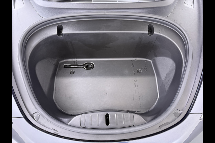 Tesla Model 3 SR+ 325PK LFP-Accu Trekhaak AutoPilot Leer Pano-Dak Adaptive Cruise Lmv 18" Camera's Elektr.-Stuur+Stoelen+Spiegels+Geheugen+Eas SOH 87% Ecc Navi Led DAB Voorverwarmen interieur via App Keyless One-Pedal-Drive 1.000KG Trekgewicht 1e Eigenaar Origineel Nederlandse Auto Fabrieksgarantie op Accu en Motor tot 10-12-2028/160.000km LFP accu dus 100% opladen !