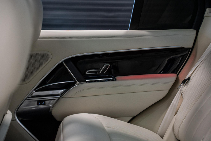 Land Rover Range Rover 3.0 P460e HSE PHEV *Panorama / Meridian / Memory / Ventilatie- & Massage / Soft-Close / Surround-view / HUD*